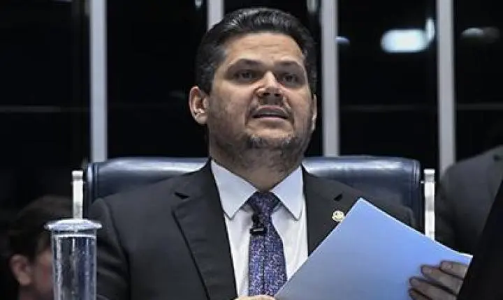 Alcolumbre rechaça acusações falsas e reafirma integridade no comando do Senado