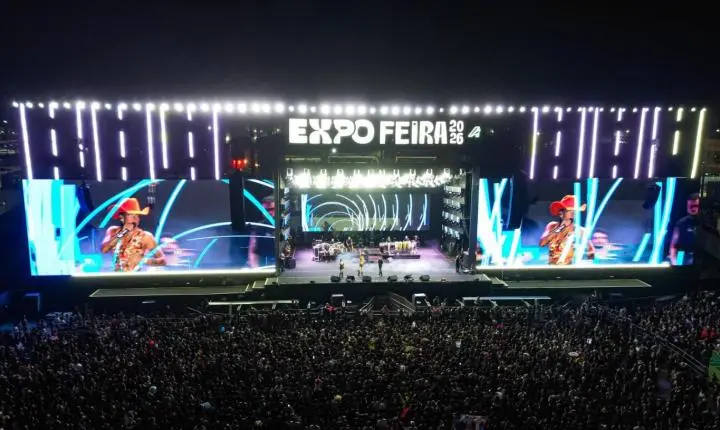 Ana Castela anima multidão com sucessos do sertanejo na Expofeira 2026