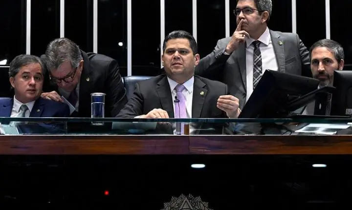 Após encontro com Lula, Davi diz que ‘diálogo foi restabelecido’