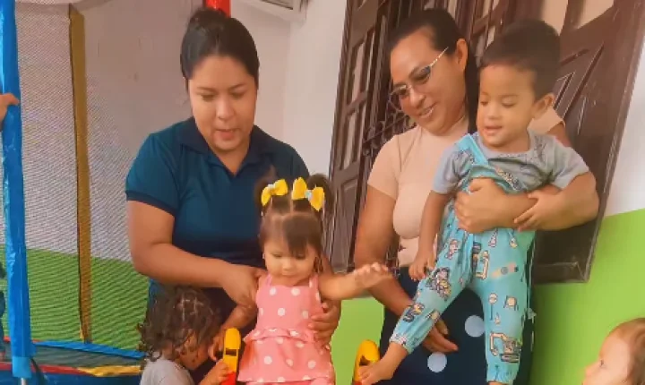 Calçoene entrega materiais para turma de 1 ano e parquinho da Creche Vivalda