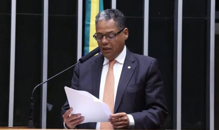 Câmara aprova extensão de incentivos fiscais para combate ao câncer e apoio a pessoas com deficiência