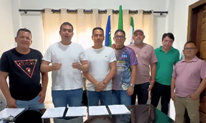 Cutias assina ordens de serviço para construção de creche e reforma de UBS