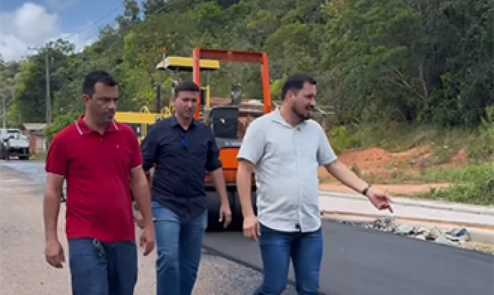 Distrito do Paredão recebe recapeamento asfáltico e reforça investimentos em infraestrutura em Ferreira Gomes