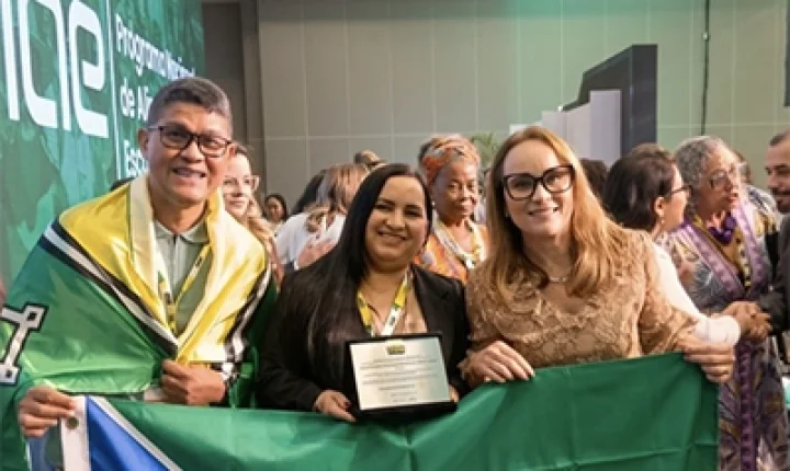 Ferreira Gomes conquista prêmio nacional por atuação na alimentação escolar