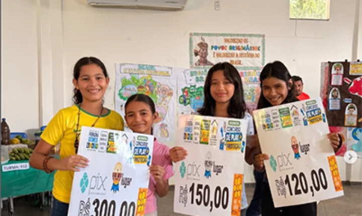 Ferreira Gomes premia estudantes em campanha de proteção a crianças e adolescentes