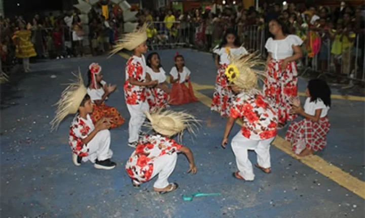 Forrozão da Escola José Almeida reúne cultura junina e torcida em Itaubal