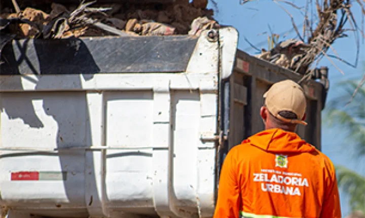 Laranjal do Jari intensifica retirada de entulhos e reforça limpeza urbana