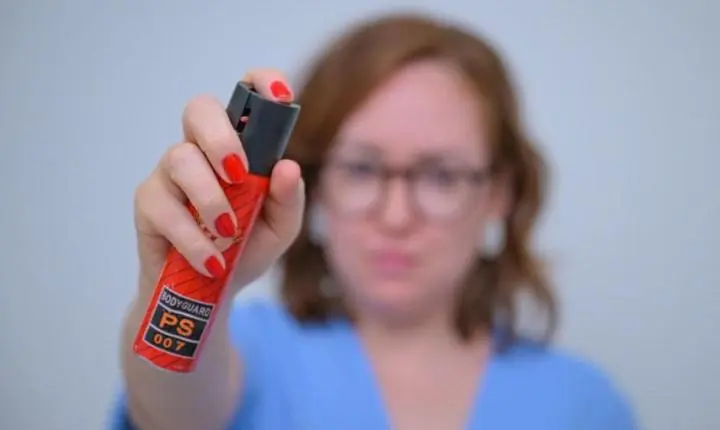 Lei autoriza venda de spray de pimenta para segurança das mulheres