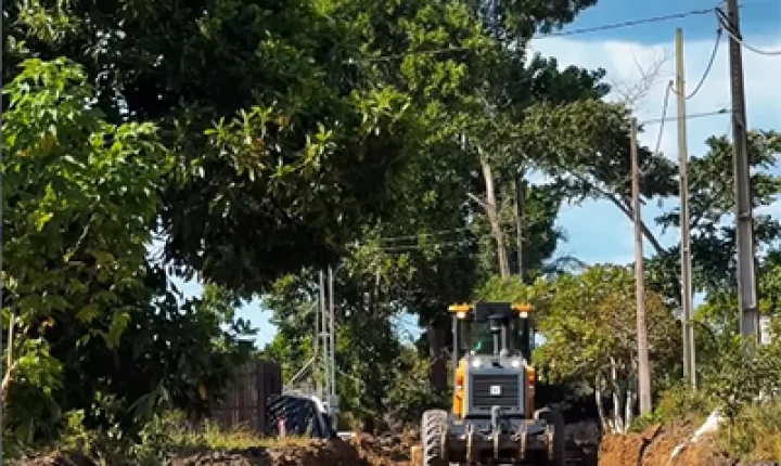 Porto Grande avança com pavimentação em bloquete no bairro Manoel Cortez 