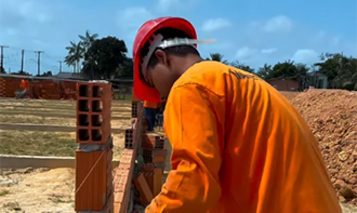 Pracuúba avança na construção de nova escola com quadra coberta na comunidade do Cujubim