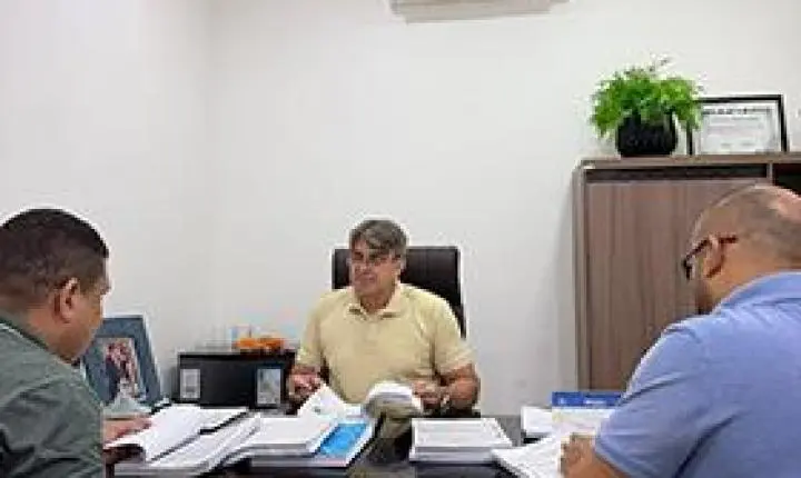 Prefeito intensifica agenda administrativa para acelerar obras e desenvolvimento em Pracuúba