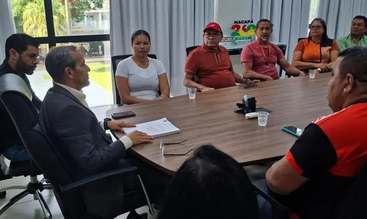 Prefeito Pedro DaLua recebe vigilantes que buscam receber 14 meses de salários atrasados
