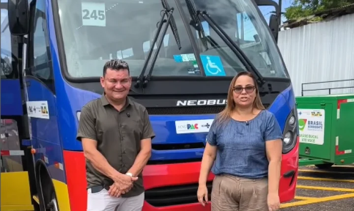 Prefeitura de Amapá recebe ônibus para transporte de pacientes