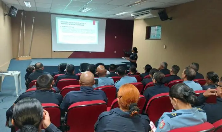 Prefeitura de Macapá capacita 40 guardas para atuação na Patrulha Maria da Penha