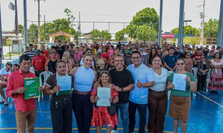 Prefeitura de Macapá entrega 220 certidões de regularização fundiária a famílias do Ilha Mirim