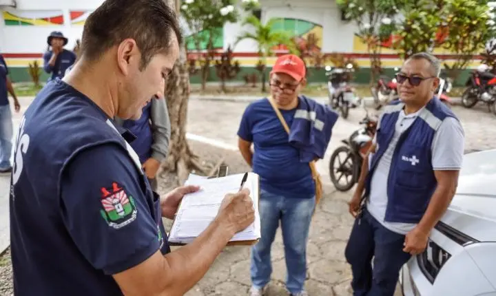 Prefeitura de Macapá realiza ação de educação em saúde de combate ao Aedes aegypti no bairro do Beirol
