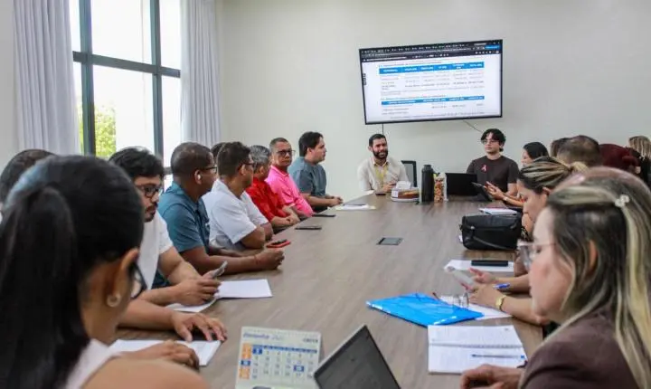 Prefeitura de Macapá realiza reunião para o encaminhamento do PCCR da educação