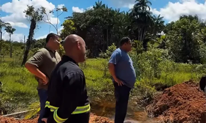 Prefeitura intensifica recuperação de estrada no Ramal do Piaçacá, em Porto Grande
