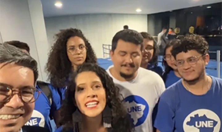 Pressão por mudanças na Lei de Estágio ganha força no Congresso e entre estudantes