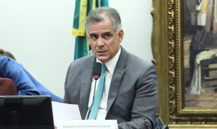 Projeto regulamenta registro digital de direitos sobre imóveis