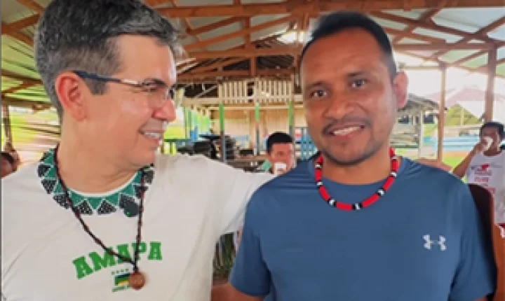 Randolfe anuncia obra de pavimentação e leva infraestrutura à Aldeia Manga, em Oiapoque