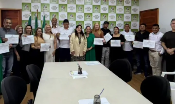 Santana empossa novos membros do Conselho de Alimentação Escolar
