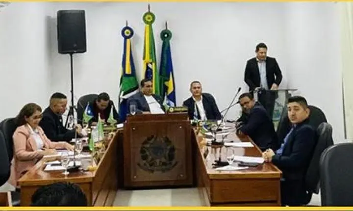 Secretário Toscano apresenta estratégias e reforça valorização docente em Vitória do Jari