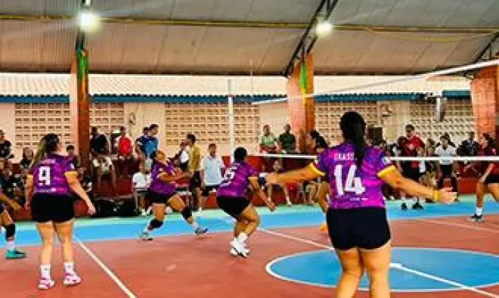 Seleção Feminina de Pedra Branca estreia no Intermunicipal de Voleibol