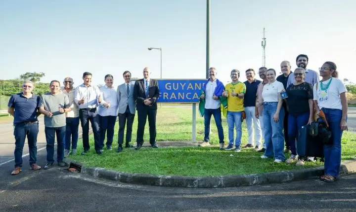 Travessia simbólica na Ponte Binacional marca início da suspensão da exigência de visto para brasileiros na Guiana Francesa