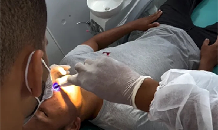 Unidade Odontológica Móvel amplia atendimento em comunidade do município de Amapá