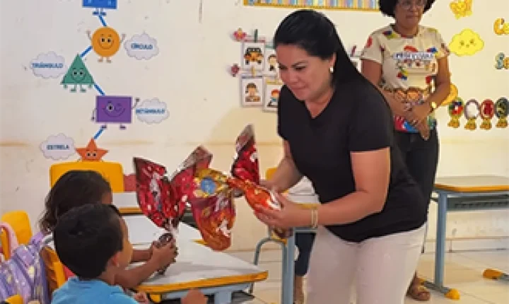 Vereadora Carol Monteiro visita escolas da zona rural e acompanha obras em Porto Grande