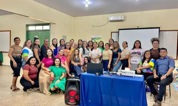 Vitória do Jari inicia Ciclo 2026 do Programa Criança Alfabetizada com formação estratégica