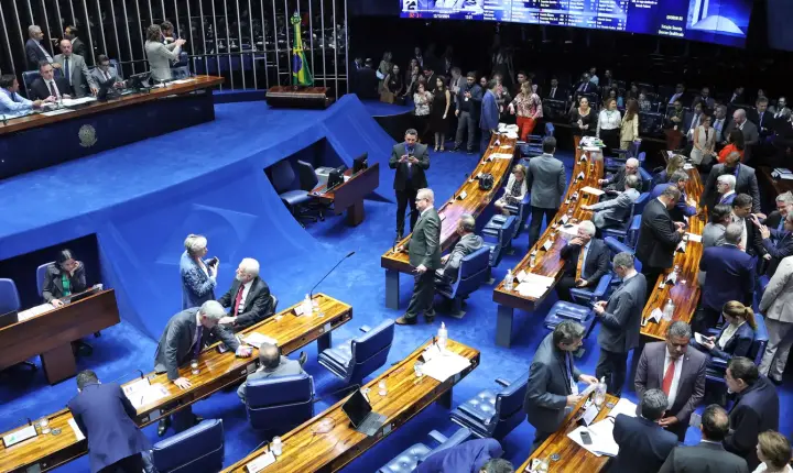 PL elege 19 senadores e soma 28; MDB conquista sete vagas e PT, seis